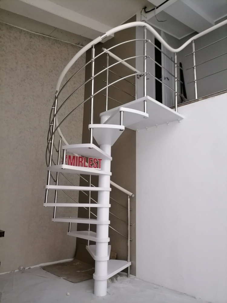 Винтовая лестница в городе Королев
