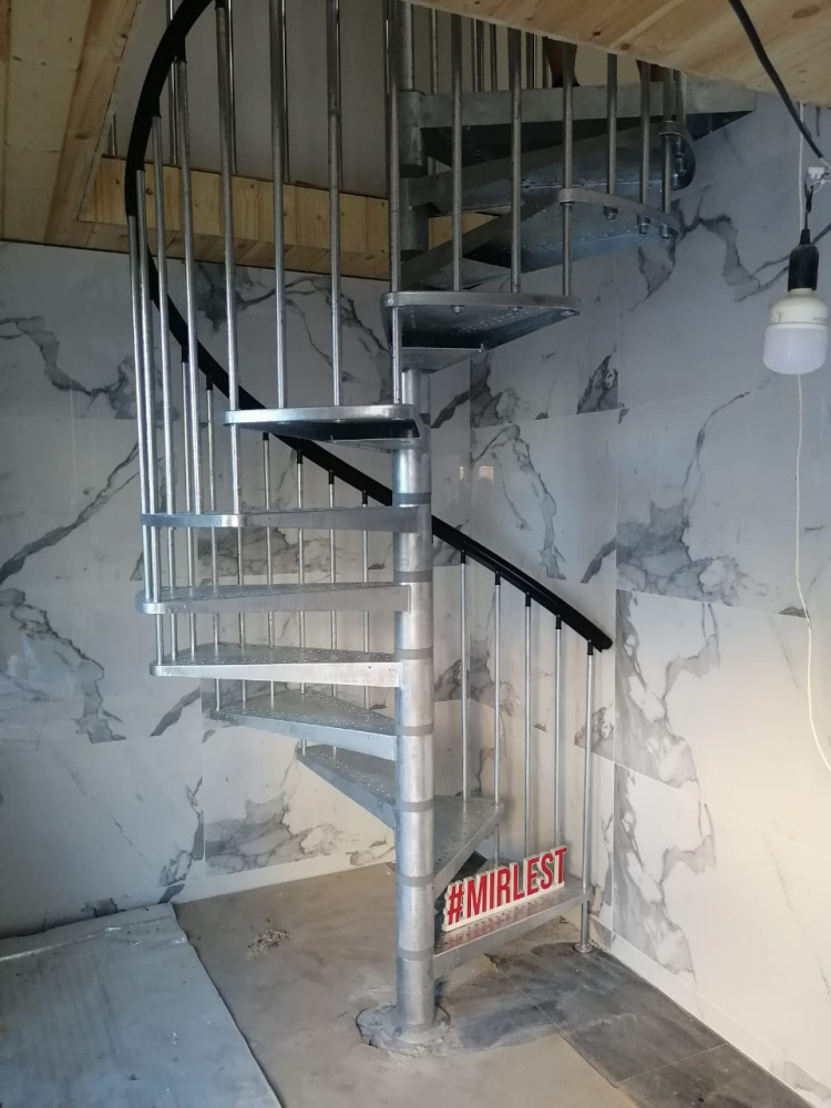 Винтовая лестница TORONTO d155