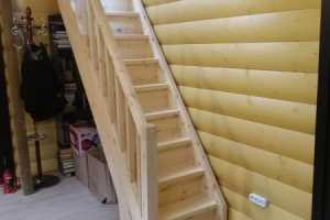 Лестница из сосны в СНТ Дачное