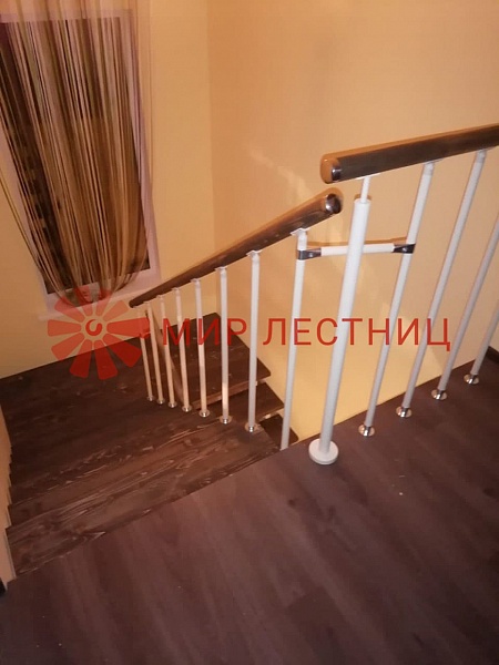 Лестница на стереокосоуре в селе Раменье
